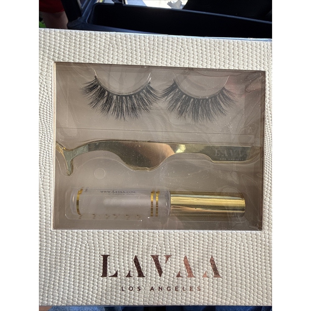 LAVAA Los Angeles FLIRTY LASH SET Exclusive 3D Mink Eyelashes Collection
